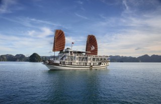 Hanoi - Halong Bay Overnight cruise & Ninh Binh 5 Days 4 Nights Package Tour - 35% off