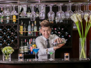Luxury Bar