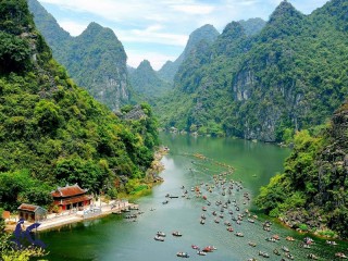 Hanoi - Halong Bay Overnight cruise & Ninh Binh 5 Days 4 Nights Package Tour - 35% off