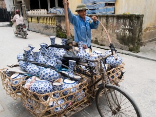 A visit to Bat Trang Ceramic village & Le Mat snake village from Hanoi