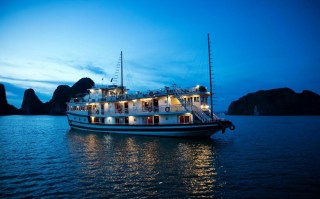 Hanoi - Halong Bay Overnight cruise & Ninh Binh 5 Days 4 Nights Package Tour - 35% off