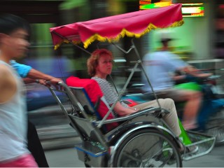 Hanoi Cyclo & Street Food Tour (4 hours) - Private tour - 25% off