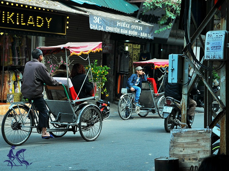 Hanoi Cyclo Tour and Water Puppet Show for Half Day Tour (4 hours) - Private tour - 40% off