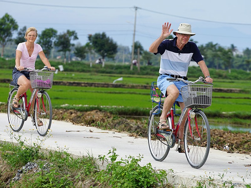 Visit Tra Que vegetable village